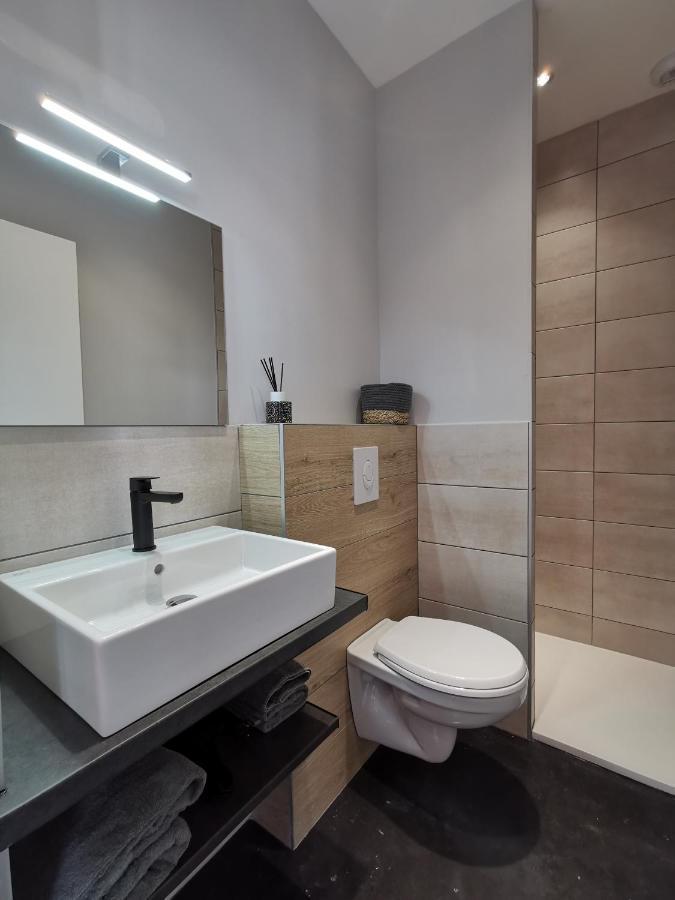La Bonne Adresse Hotel Sainte-Sigolene Екстериор снимка