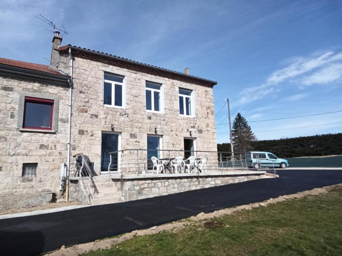 La Bonne Adresse Hotel Sainte-Sigolene Екстериор снимка